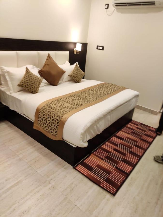 Hotel Vinayak Лакхнау Экстерьер фото