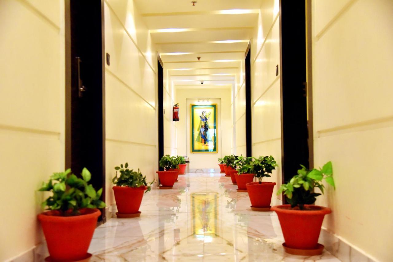 Hotel Vinayak Лакхнау Экстерьер фото
