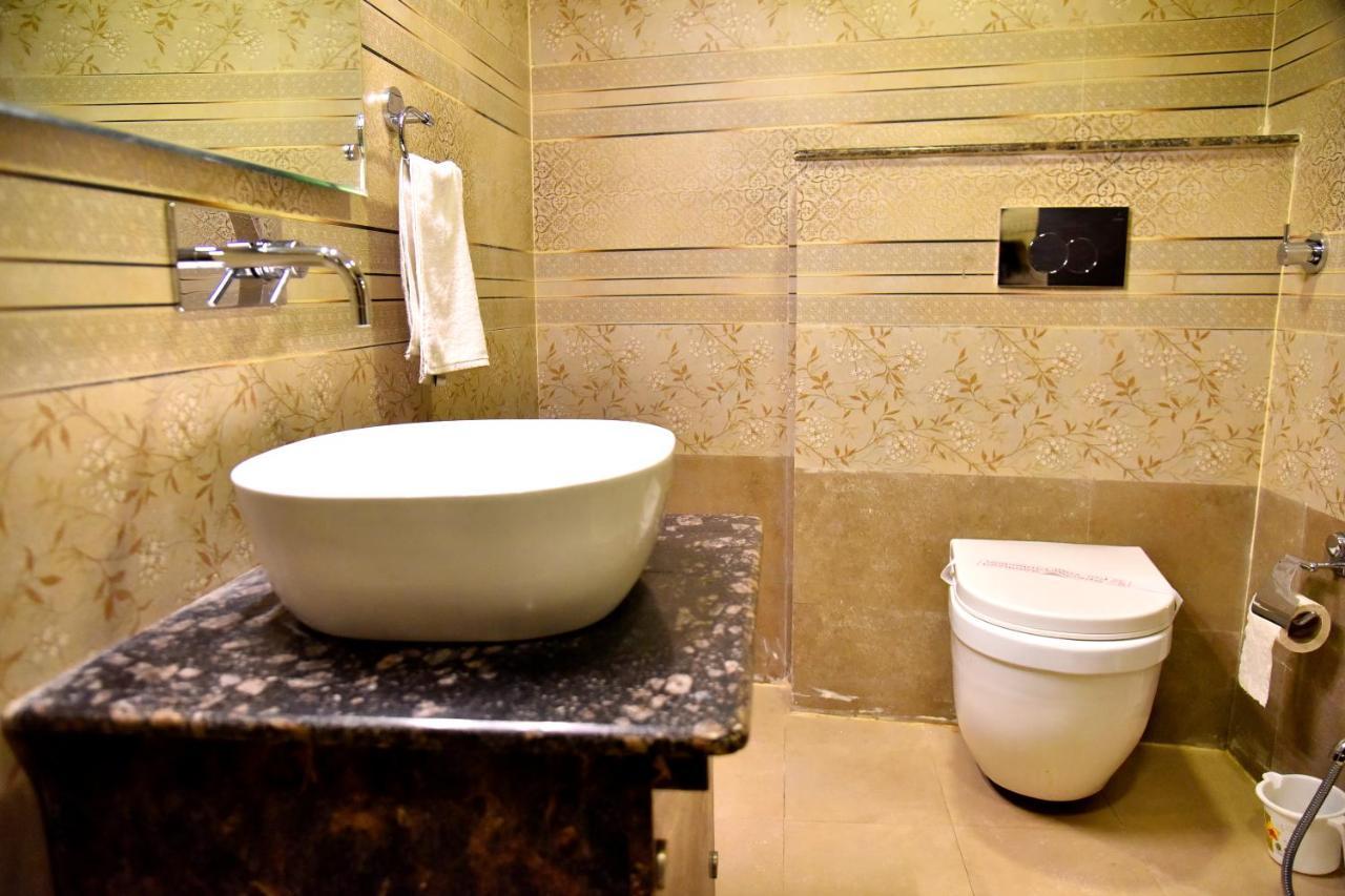 Hotel Vinayak Лакхнау Экстерьер фото